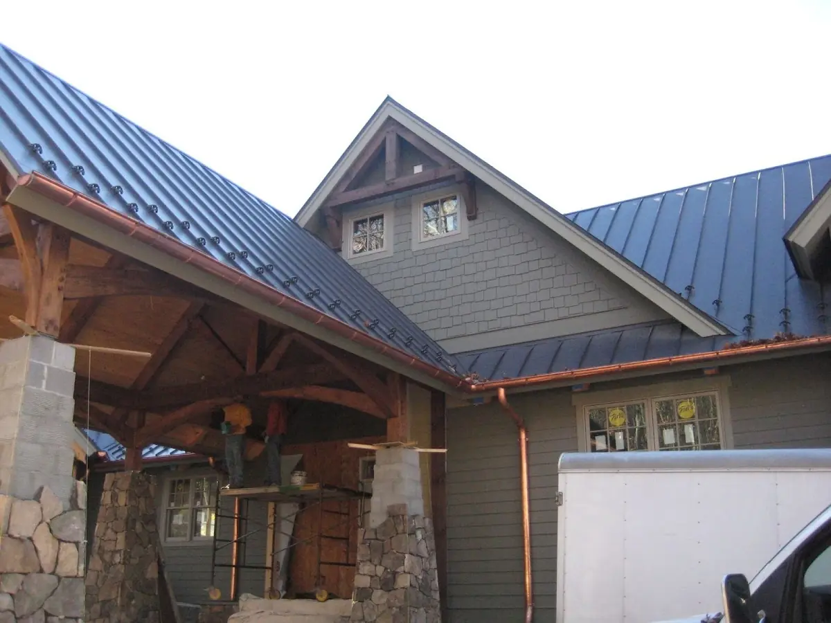 Craftsman Roofing team delivering quality roofing work in Meadows